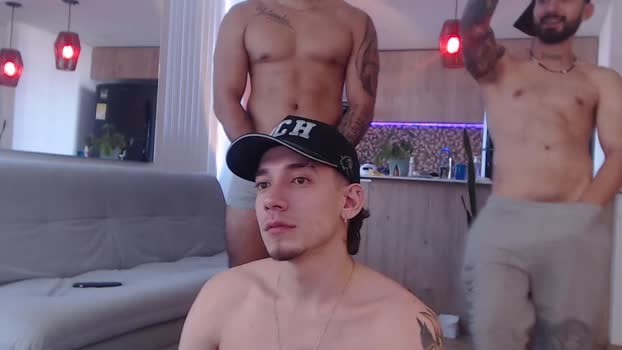 fratguysonline  24-05-2023