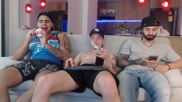 fratguysonline  25-05-2023