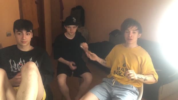 stralght_twinks  24-05-2023