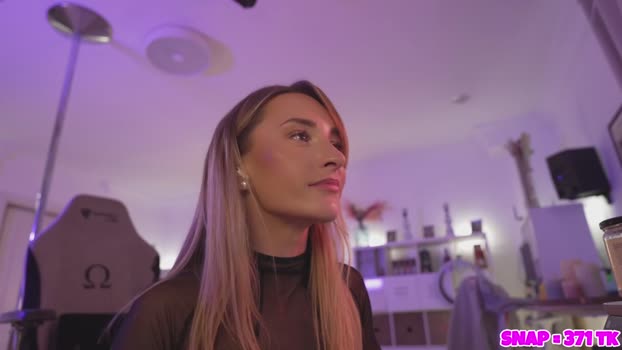 hannahjames710 28-06-2023 suckcock Females - HotWebcams