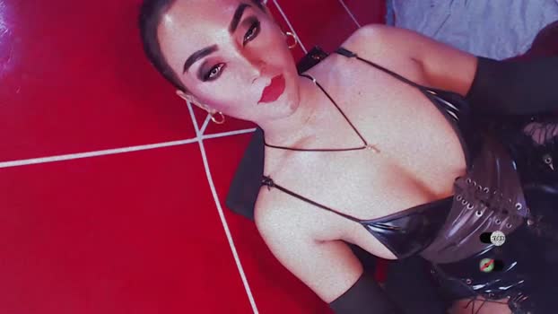 _hailyourqueenx  15-07-2023