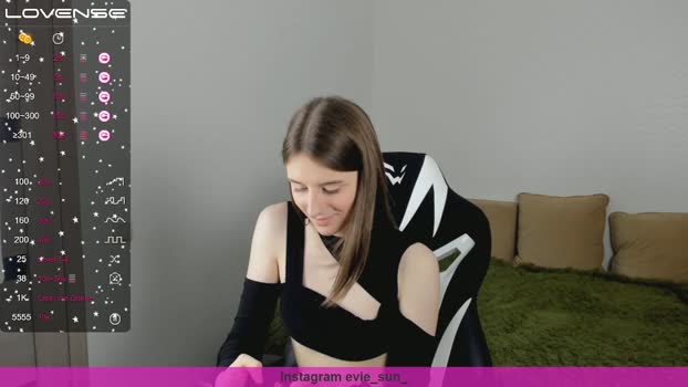 evie_may  11-08-2023