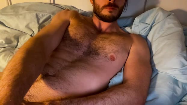 hung_brit_89  15-08-2023