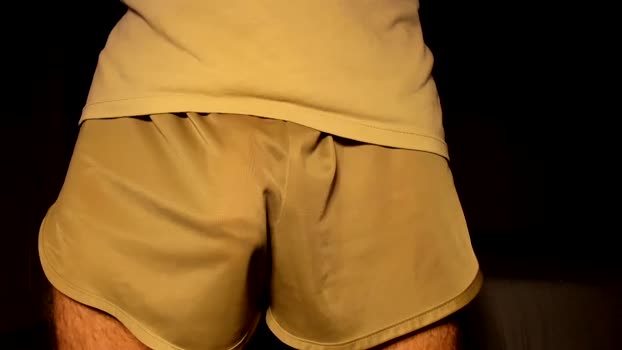 hung_dude_19  20-09-2023