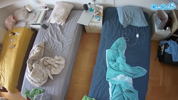 voyeurcam-julmodels-bed-5