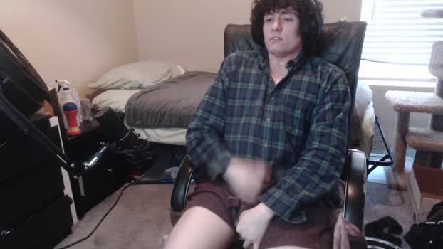 nerdytwink69  27-10-2023