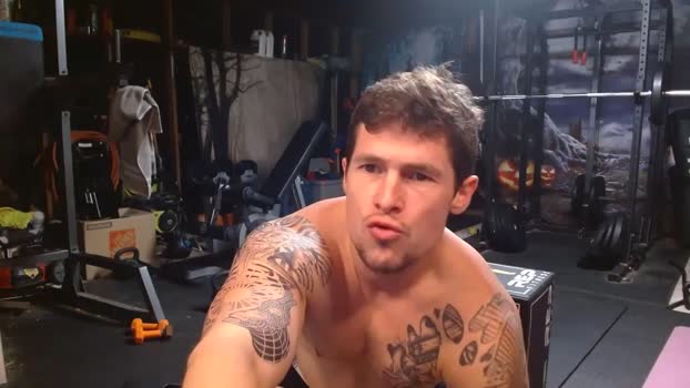 browneyedmuscleboy32  16-11-2023