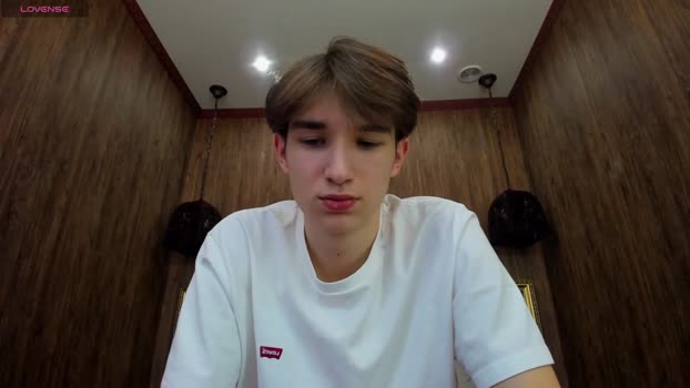 maxwellcute  23-11-2023