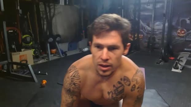 browneyedmuscleboy32 29-11-2023