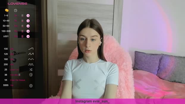 evie_may 04-12-2023