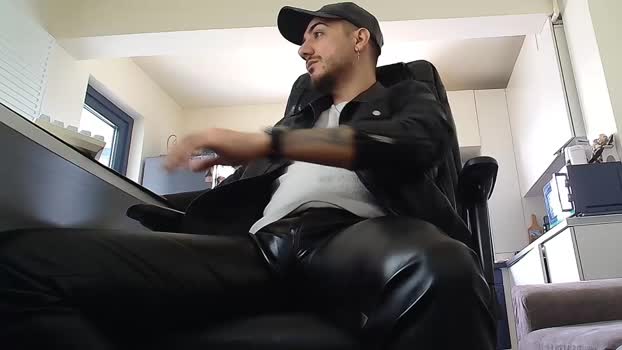 andrewbanner Chaturbate 17-05-2024 Males