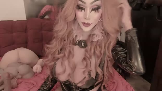 queenmaniacts Chaturbate 19-08-2024 Trans