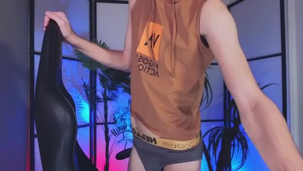 tommiehi Chaturbate 30-08-2024 Males