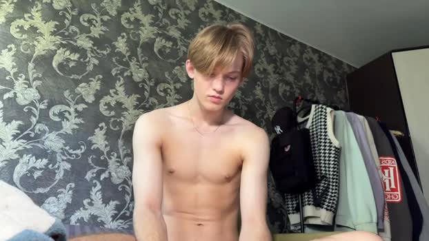 skies_shine Chaturbate 04-09-2024 Males
