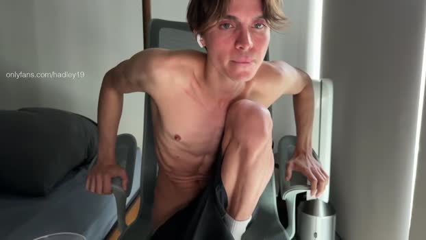 hadley19 Chaturbate 02-10-2024 Males