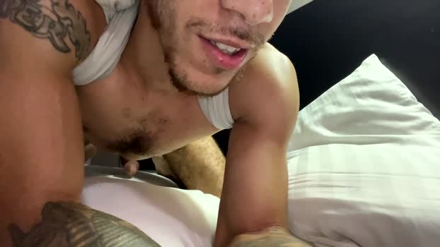 thickcockblacklightskin Chaturbate 22-10-2024 Males