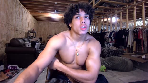 itstarzan Chaturbate 23-10-2024 Males
