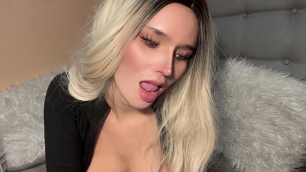 surprisecockmia sexytrans Webcam SHOW @ Chaturbate 27-10-2024