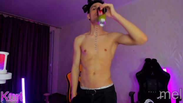 kurt_hanssen Topless Webcam SHOW @ Chaturbate 28-11-2024