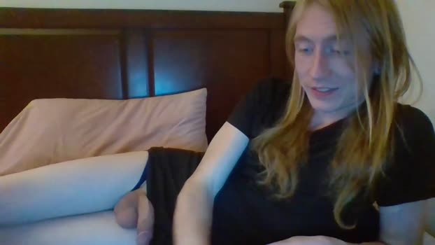 trannyelle sexykitty Webcam SHOW @ Chaturbate 05-12-2024