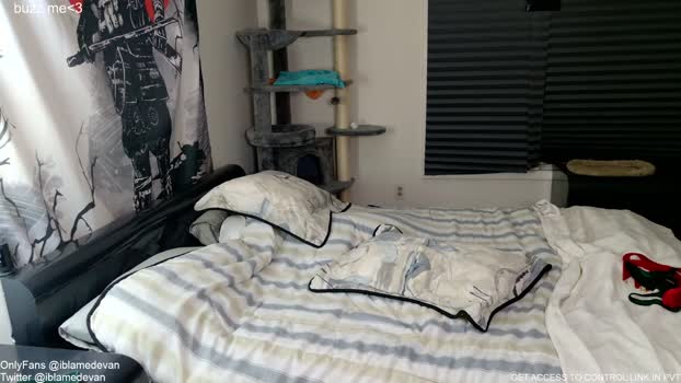 iblamedevan sexy Webcam SHOW @ Chaturbate 08-12-2024