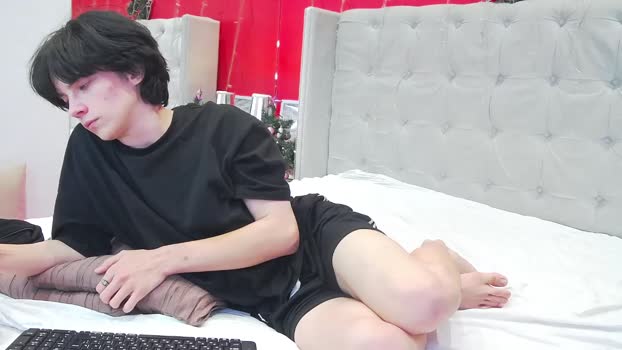 iwillfall_ kiss Webcam SHOW @ Chaturbate 15-12-2024