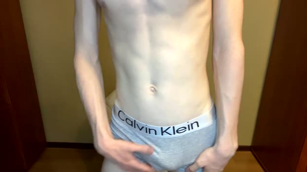 k1tty_b0y Recorded Webcam SHOW @ Chaturbate 15-12-2024