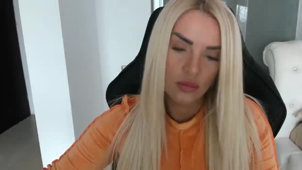 Allesia_ MyFreeCams Female 15-01-2025