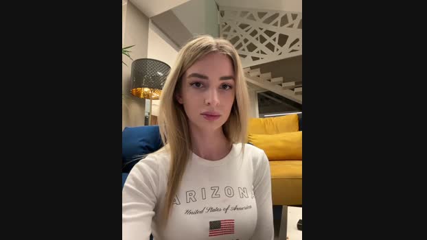 EvieEvans StripChat Female 14-01-2025