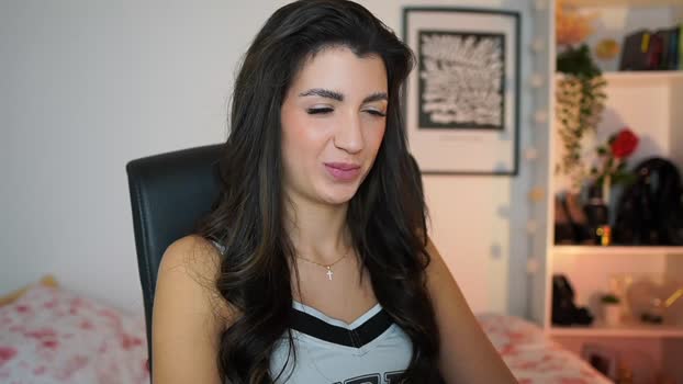 Julia_Roca MyFreeCams Female 15-01-2025