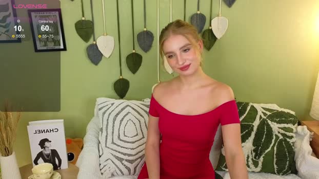 MiaRichardson StripChat Female 15-01-2025