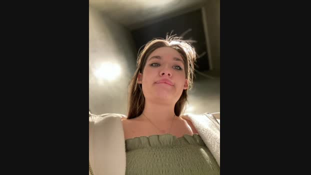 Holly_Molii StripChat Female 17-01-2025