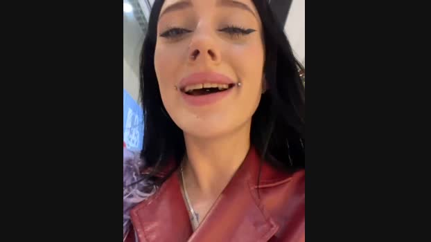 Melissa_crazy StripChat Female 16-01-2025