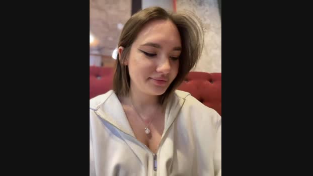 Holly_Molii StripChat Female 18-01-2025