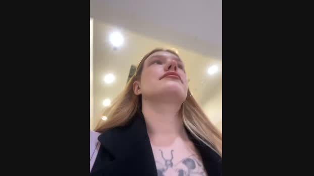 Honey___Hot StripChat Female 18-01-2025