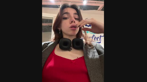 Lily__Belle StripChat Female 18-01-2025