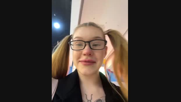 Honey___Hot StripChat Female 20-01-2025