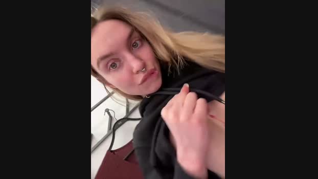 Miss_Elfie StripChat Female 20-01-2025