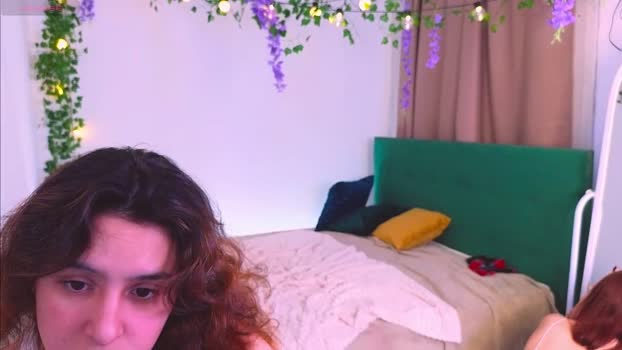2girl_1_cum StripChat Female 22-01-2025