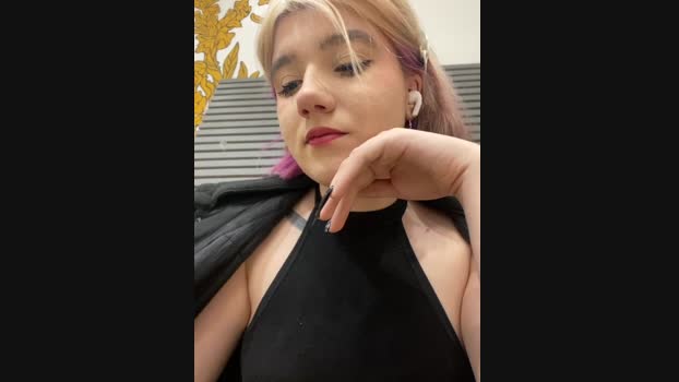 Baby__Naughty StripChat Female 22-01-2025