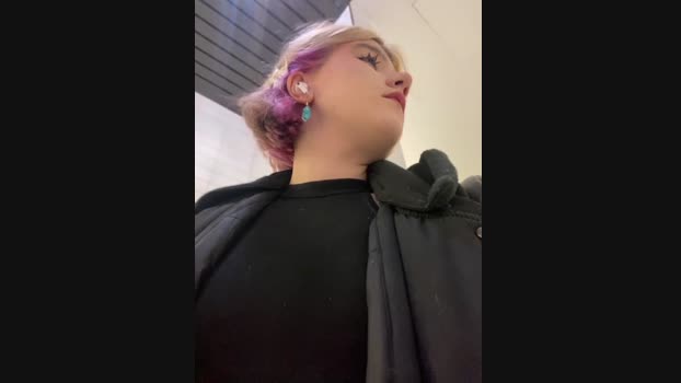 Baby__Naughty StripChat Female 22-01-2025
