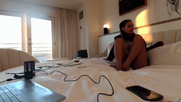 OliviaaSky MyFreeCams Female 22-01-2025