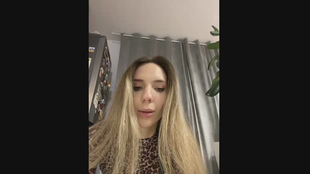 LiaraTesoni StripChat Female 25-01-2025