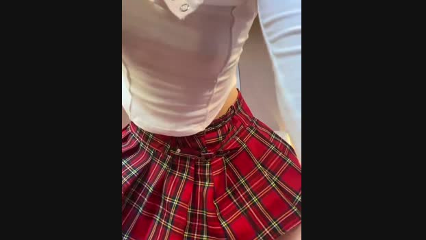 LiaraTesoni StripChat Female 28-01-2025