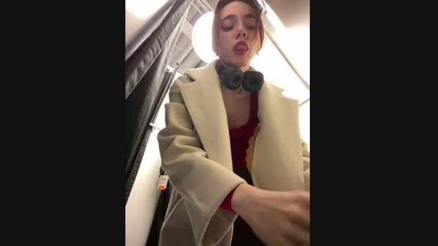 Lily__Belle StripChat Female 28-01-2025