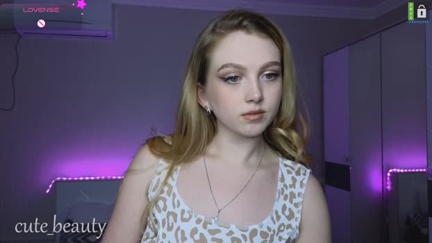 small_blondee Chaturbate Female 29-01-2025