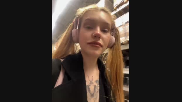 Honey___Hot StripChat Female 31-01-2025