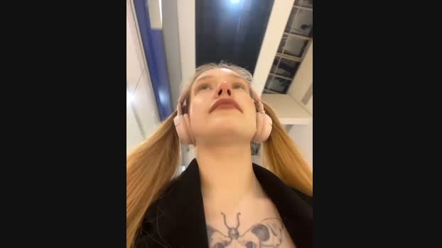 Honey___Hot StripChat Female 31-01-2025
