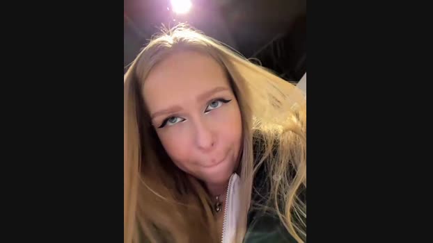 mur_girl StripChat Female 31-01-2025