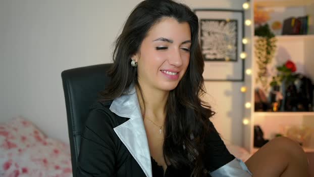 Julia_Roca MyFreeCams Female 05-02-2025